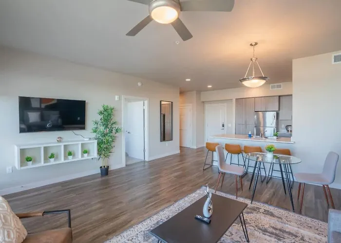 Apartment Prime Spot With Pool Gym Balcony Wd Parking Tempe